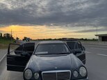 Mercedes E 230-11