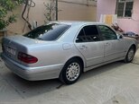 Mercedes E 220-2