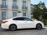 Nissan Altima-4