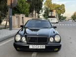 Mercedes E 240-1
