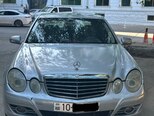Mercedes E 220-2