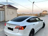 Tesla Model 3-2