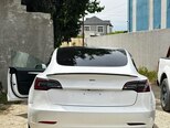 Tesla Model 3-5
