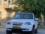 Chevrolet Niva-4