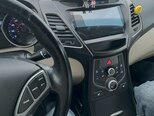 Hyundai Elantra-9