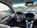 Chevrolet Cruze-12