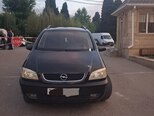 Opel Zafira-1