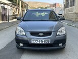 Kia Rio-1