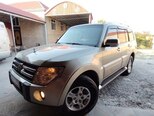 Mitsubishi Pajero-6