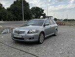Toyota Avensis-1