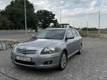 Toyota Avensis-2