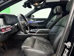 BMW i7-8