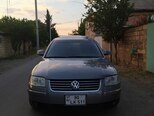 Volkswagen Passat-1