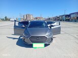 Hyundai Elantra-1