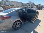 Hyundai Elantra-4