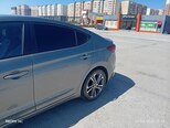 Hyundai Elantra-21