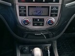 Hyundai Santa Fe-12