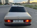 Mercedes 190-5