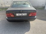 Mercedes E 240-4