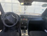 Mercedes E 240-3