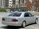 Mercedes E 220-7