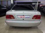 Mercedes E 200-6