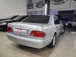 Mercedes E 200-13