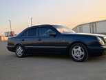 Mercedes E 230-7