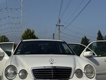 Mercedes E 200-10