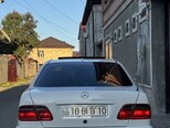 Mercedes E 200-13