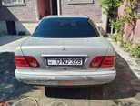 Mercedes E 220-4