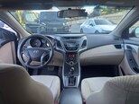 Hyundai Elantra-9