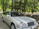 Mercedes E 220-2