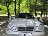 Mercedes E 220-1