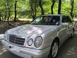 Mercedes E 220-3