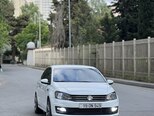 Volkswagen Polo-1