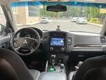 Mitsubishi Pajero-2