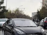Hyundai Elantra-2