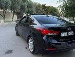 Hyundai Elantra-8