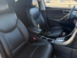 Hyundai Elantra-15