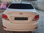 Hyundai Accent-2