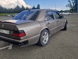Mercedes 200 E-2
