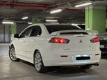 Mitsubishi Lancer-8