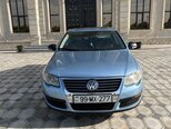 Volkswagen Passat-1
