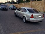 Volkswagen Passat-4
