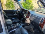 Mitsubishi Pajero-8