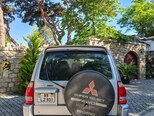 Mitsubishi Pajero-4