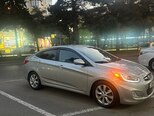 Hyundai Accent-12
