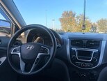 Hyundai Accent-15