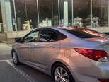 Hyundai Accent-10
